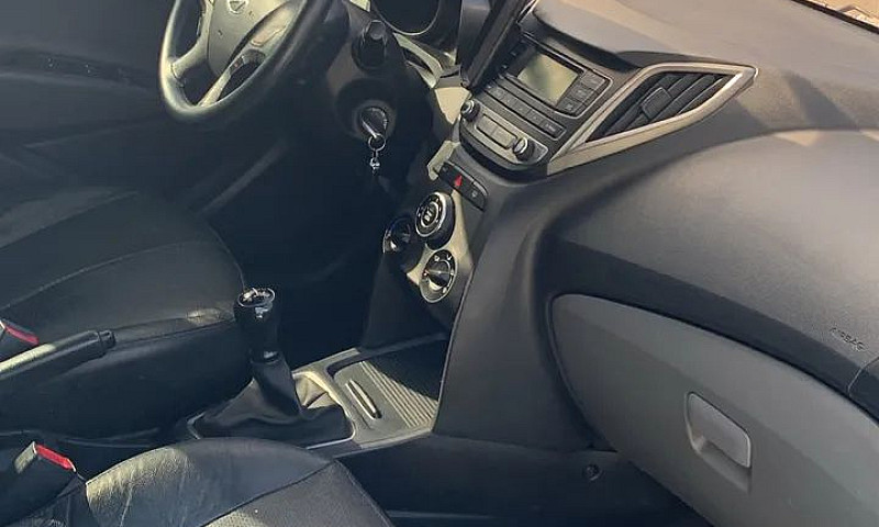 Hyundai Hb20S C.plus...