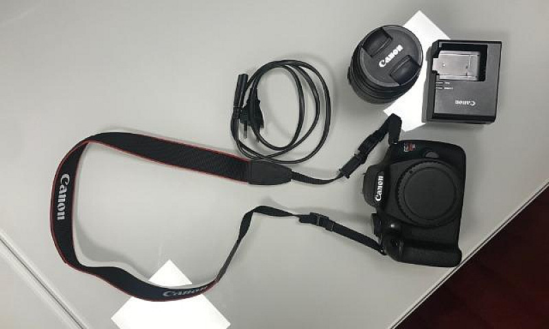 Camera Canon Eos T5...