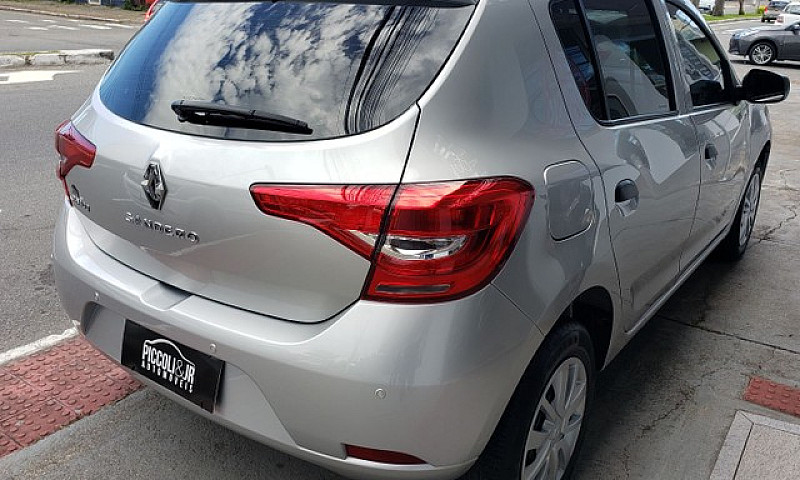 Renault Sandero 1.0 ...