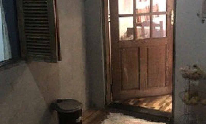 Vendo Casa No Bairro...