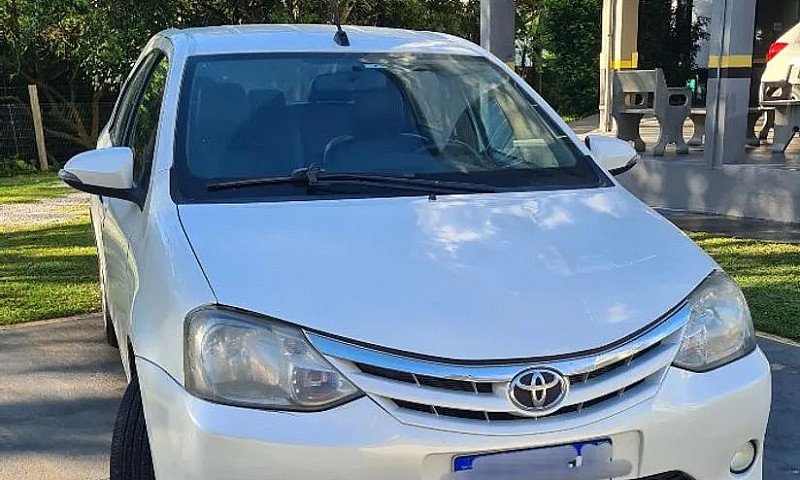 Etios Sedan - Abaixo...