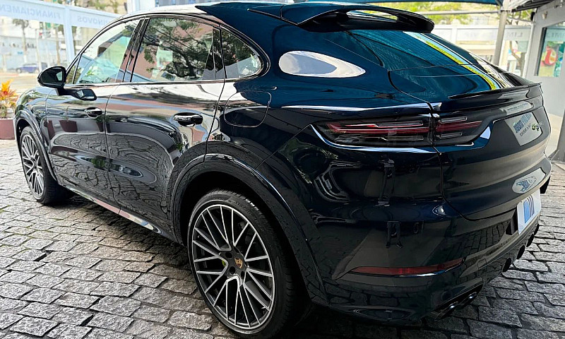 Porsche Cayenne Coup...