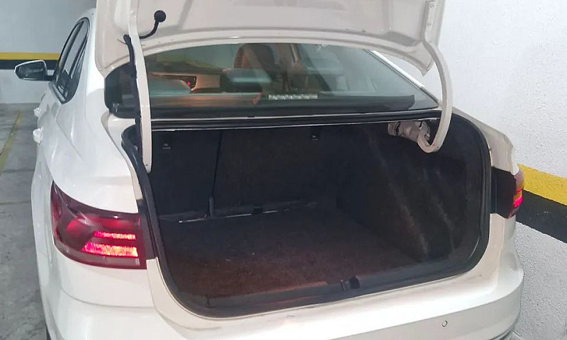 Volkswagen Virtus Hi...