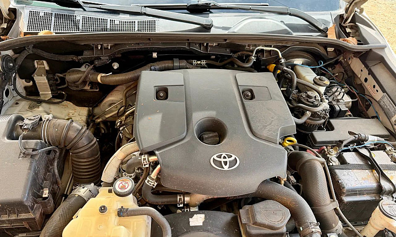 Toyota Hilux Cd 4X4 ...