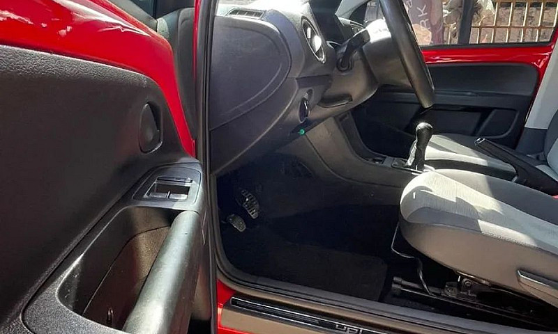 Volkswagen Up! Take ...