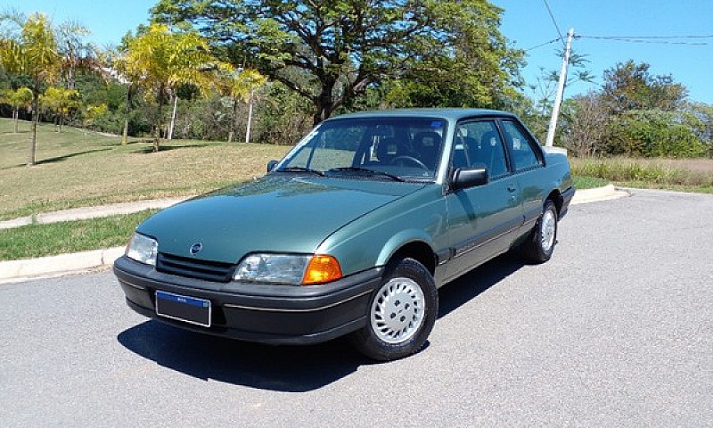 Chevrolet Monza Sl/E...