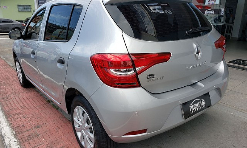 Renault Sandero 1.0 ...