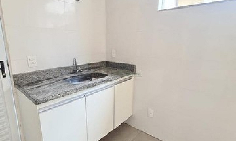 Casa Com 2 Quartos P...