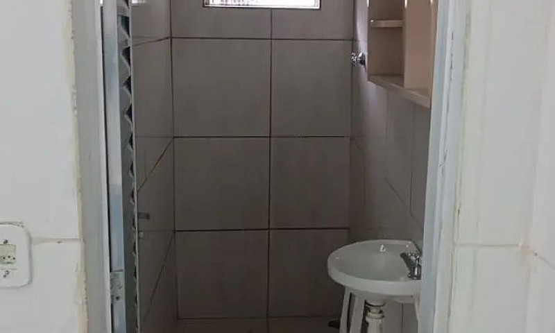 2 Cômodos E Wc Ermel...