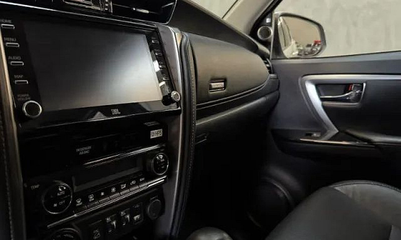 Toyota Hilux Sw4 Srx...