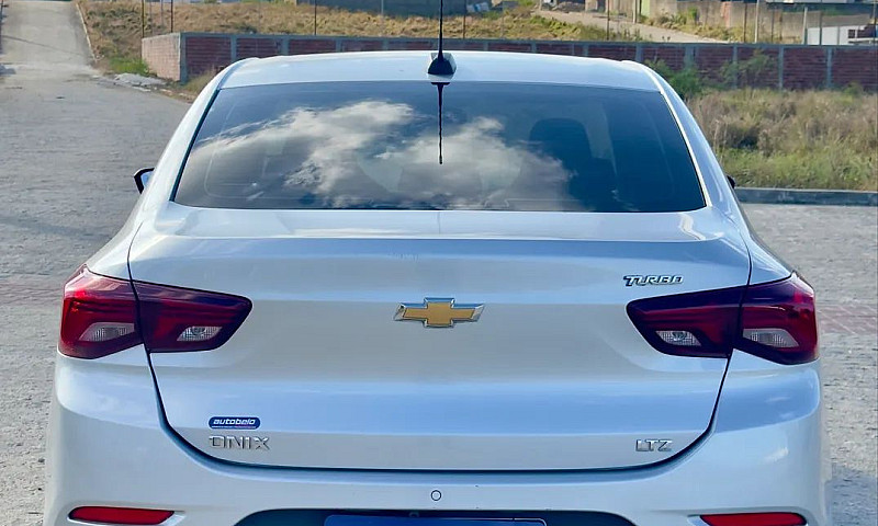 Onix Sedan Ltz 1.0 T...