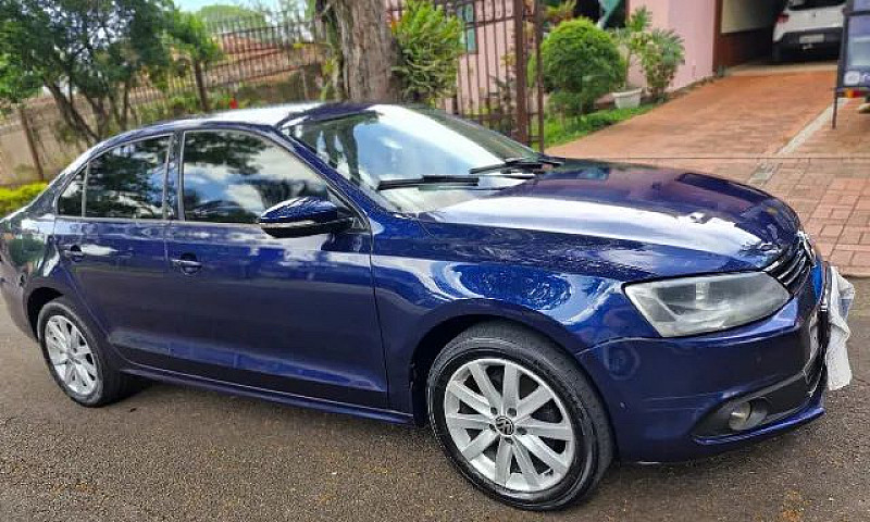 Volkswagen Jetta Com...