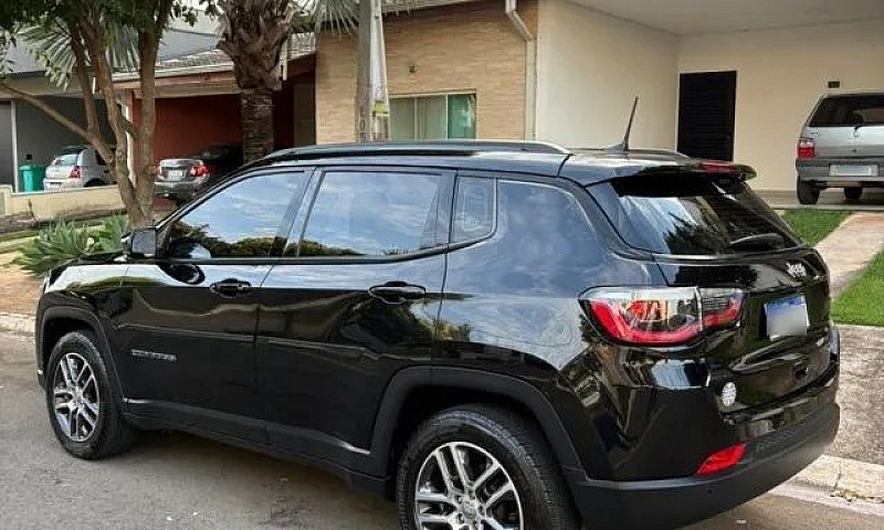 Jeep Compass Sport 2...