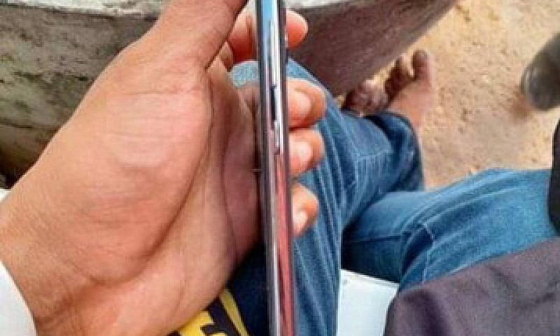 Vendo A32 Novo Lança...
