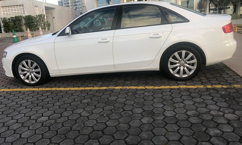 Audi A4 2012 Exclusi...