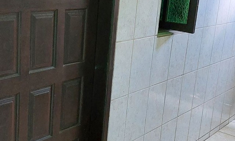 Aluga-Se Kitnet Em V...