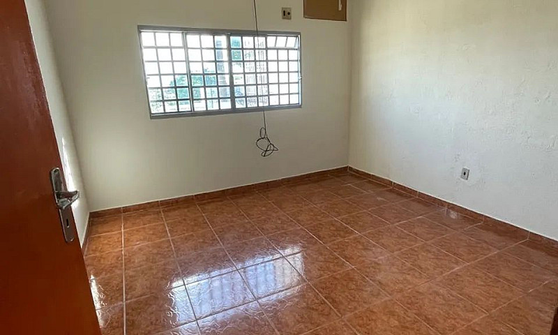 Aluga-Se Casa Na Av....