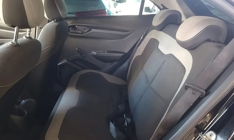Chevrolet Onix Hatch...