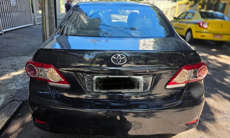 Toyota Corolla Gli 1...