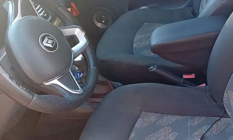 Renault Clio Authent...