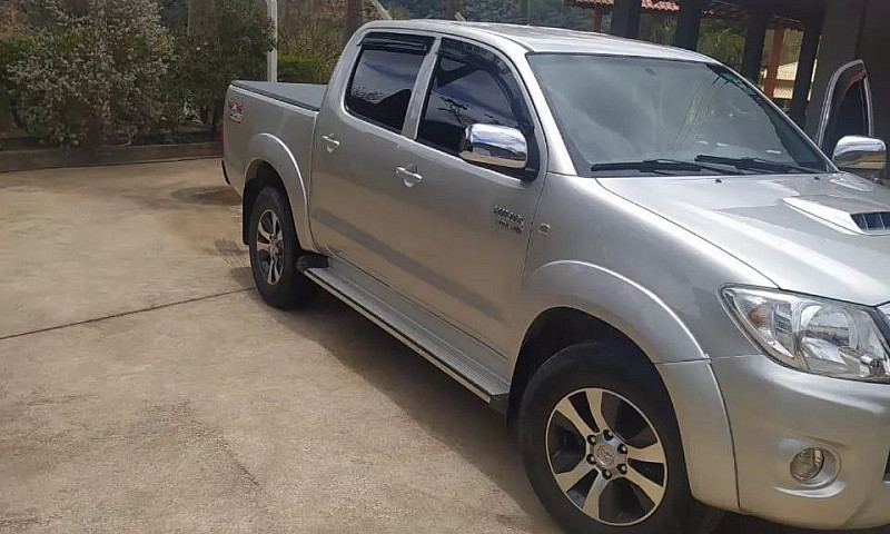 Toyota Hilux Cd Sr D...