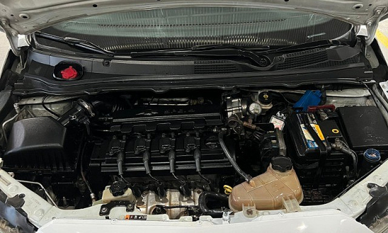 Prisma Ltz 1.4 8V Fl...