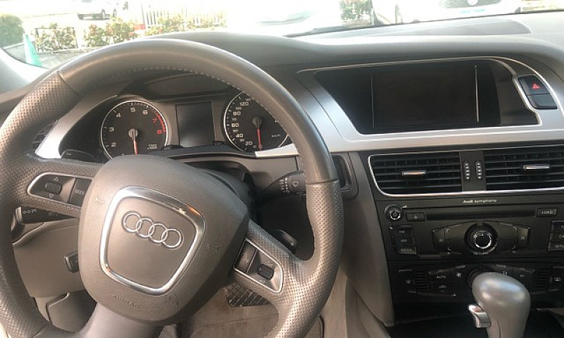 Audi A4 2012 Exclusi...