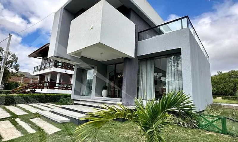 Casa Em Condomínio D...