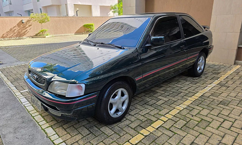Ford Escort Racer 2....