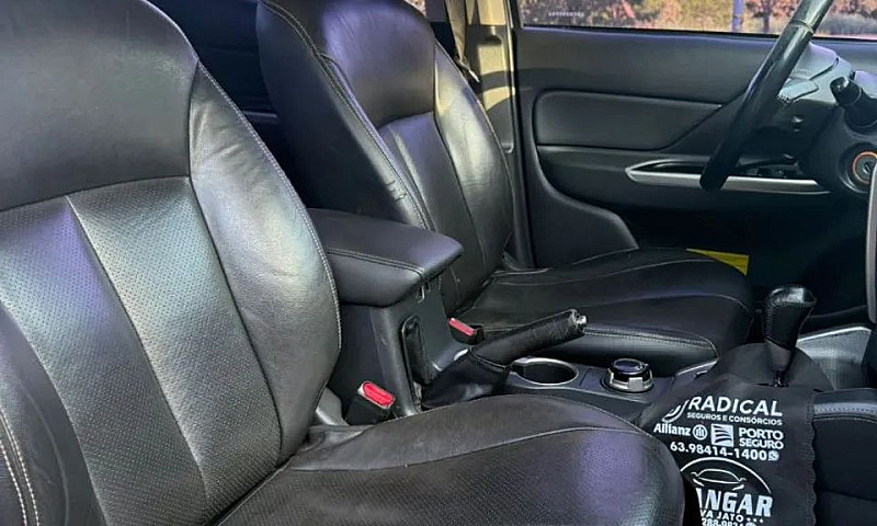 Mitsubishi L200 Trit...