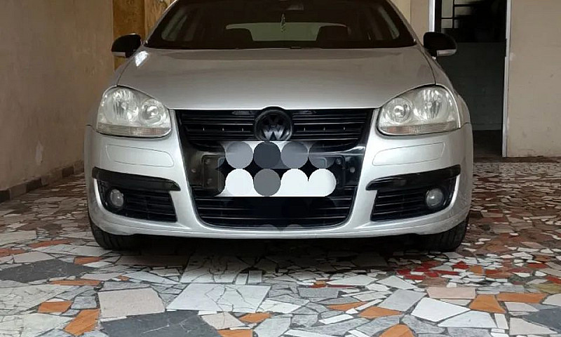 Volkswagen Jetta 2.5...