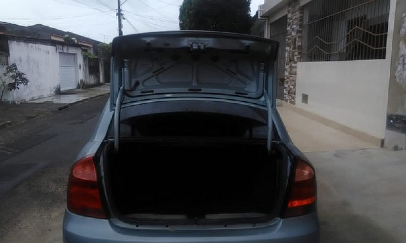 Corsa 1.0 - 4 Portas...