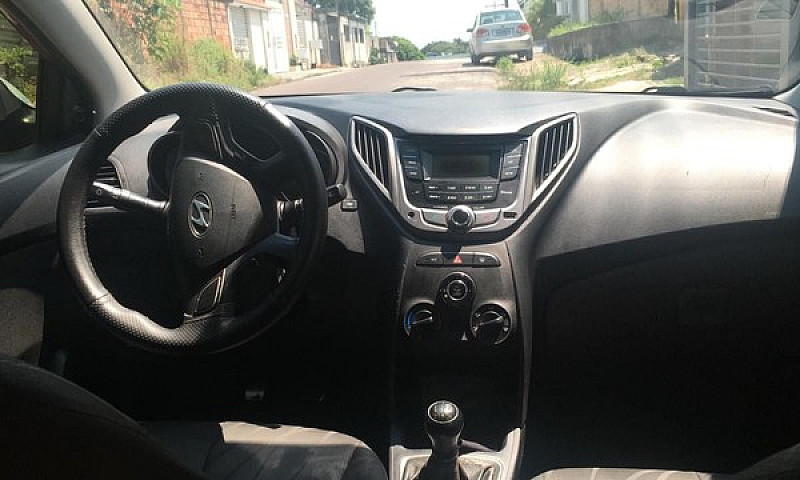 Vendo Esse Hb20 2013...
