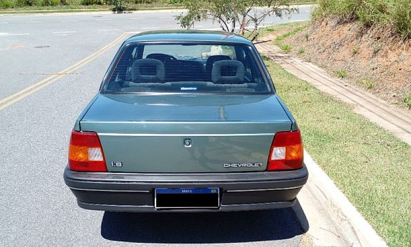 Chevrolet Monza Sl/E...
