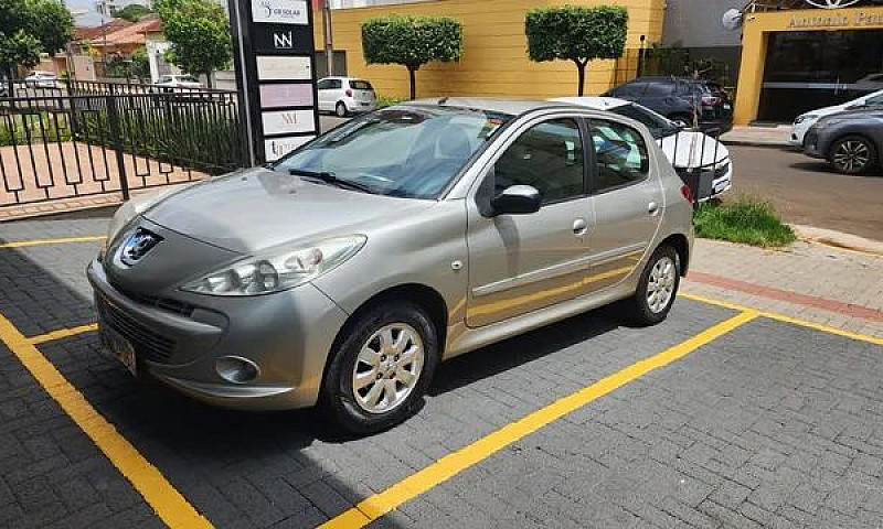 Peugeot 207 Modelo 2...