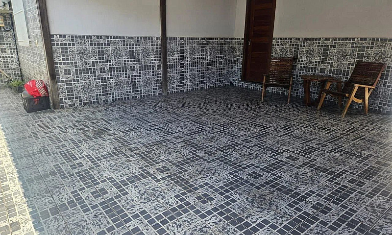 Casa De Tres Quartos...