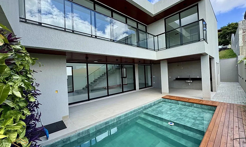 Casa Recém Construíd...