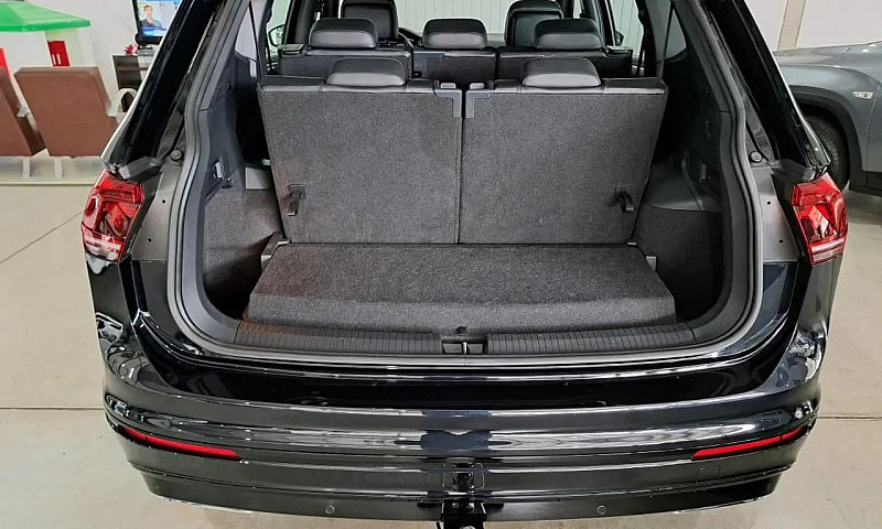 Volkswagen Tiguan Al...
