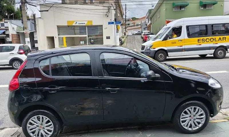 Fiat Palio Essence 1...