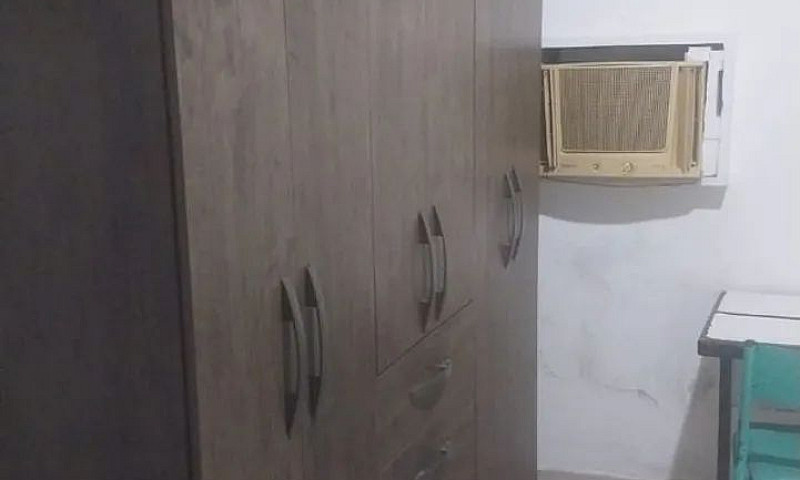 Suite Mobiliada Na R...