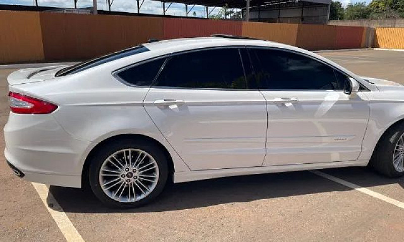 Ford Fusion Titanium...
