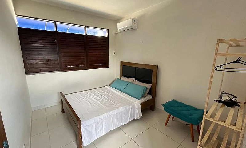 Alugo Casa Condomíni...