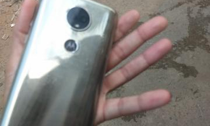 Moto E 5 Plus 450...