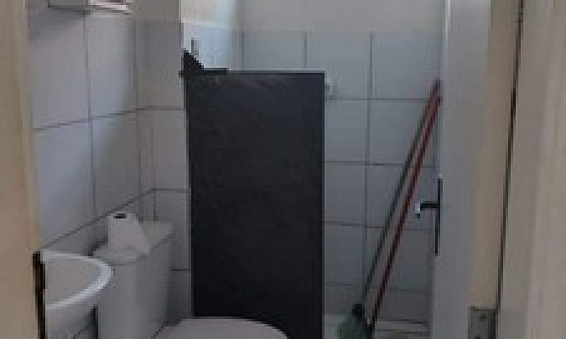 Aluga-Se Apartamento...