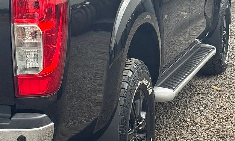 Nissan Frontier Le C...