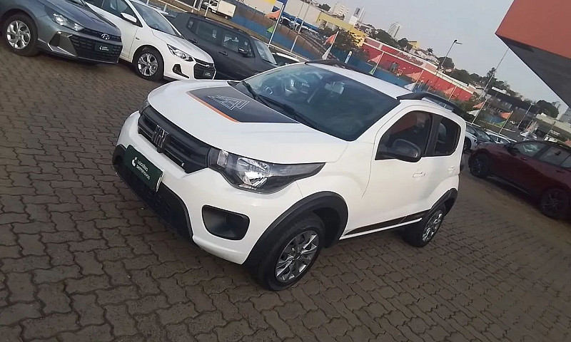 Fiat Mobi Trekking 1...