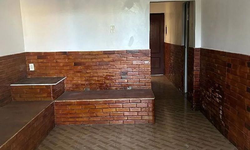 Casa Em Pedra De Gua...