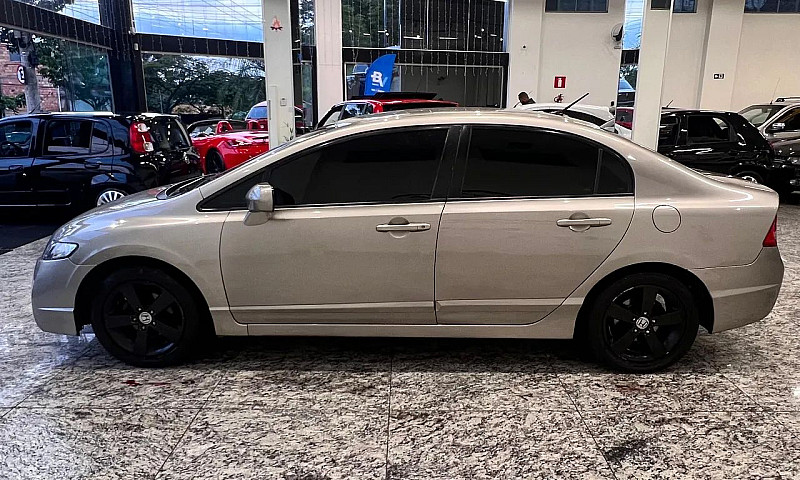 Honda Civic 1.8 Aut....