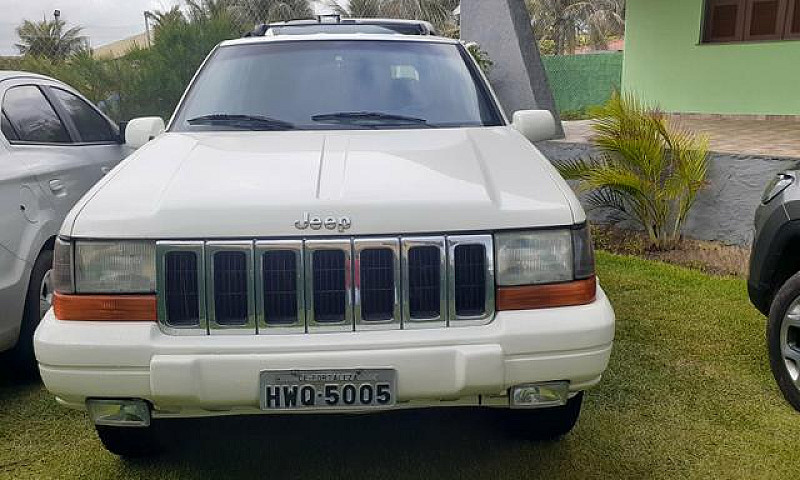 Cherokee Laredo 6Cc ...