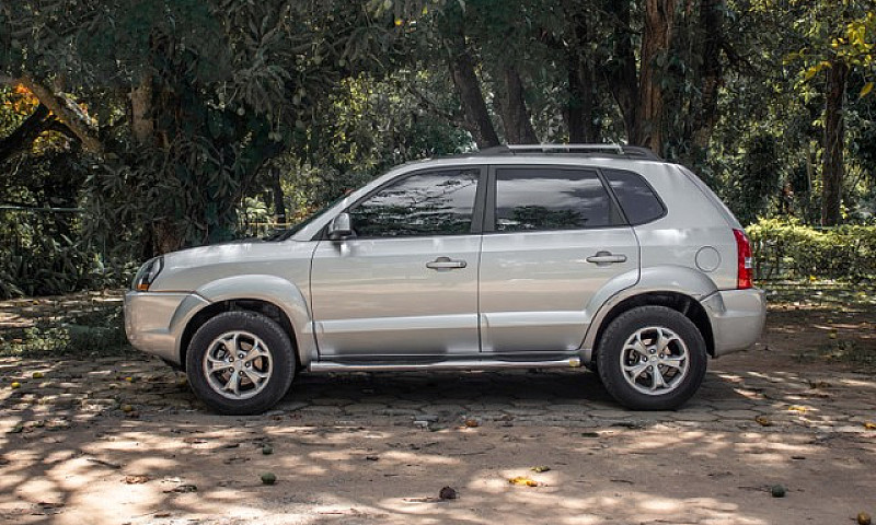 Hyundai Tucson Gls 2...
